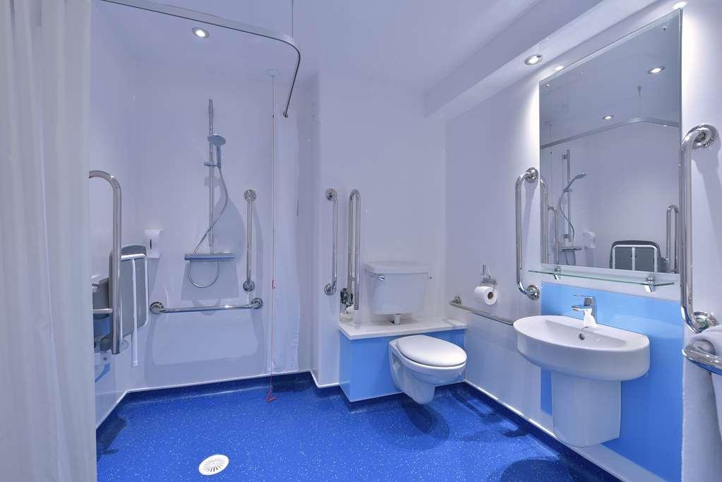 Travelodge Guildford Zimmer foto
