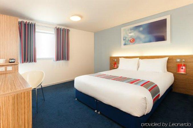 Travelodge Guildford Exterior foto